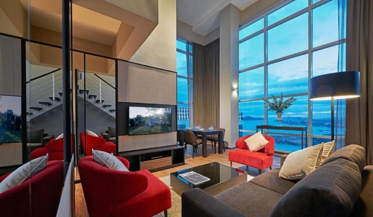 Maritime Luxury Suites George Town Exterior foto
