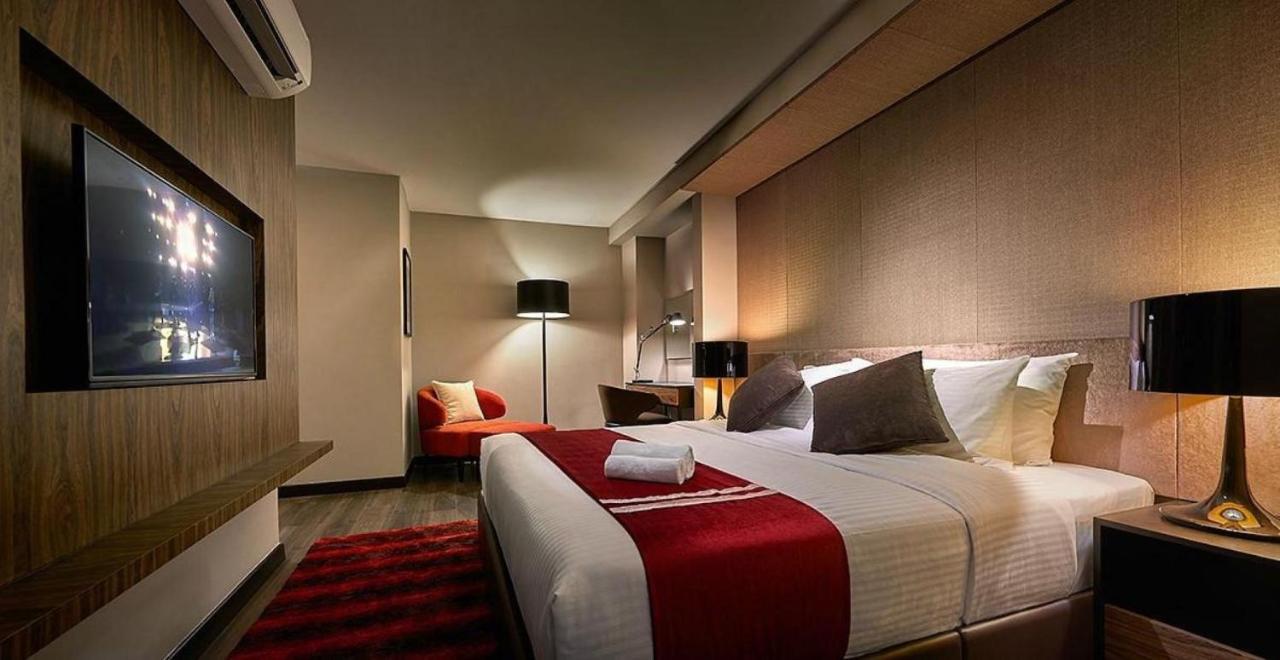 Maritime Luxury Suites George Town Exterior foto