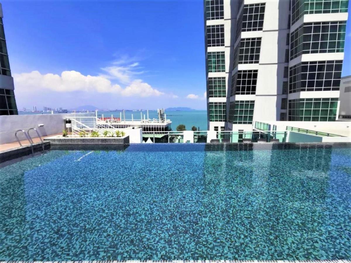 Maritime Luxury Suites George Town Exterior foto